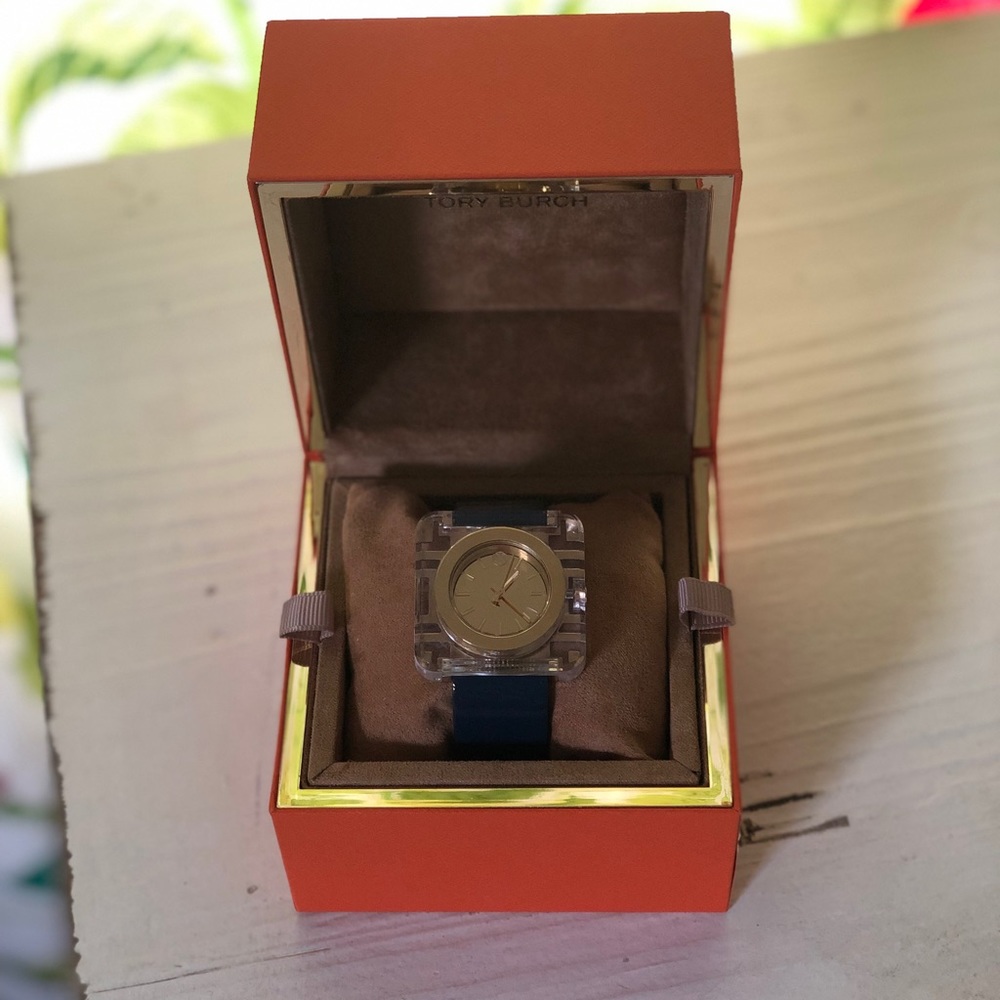 Tori Burch Izzie GP/Navy Patent Watch